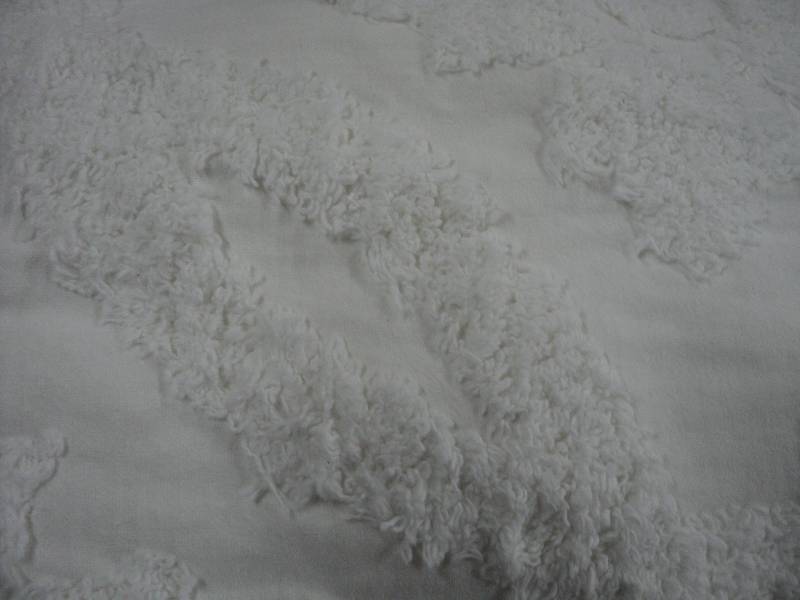 White chenille bedspread size 96x1...