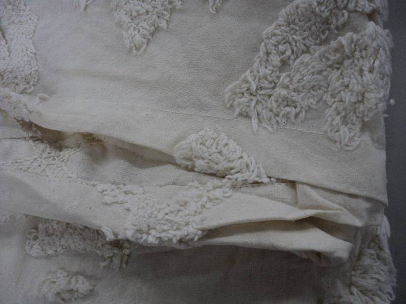 Damask ruffle chenille full size be...