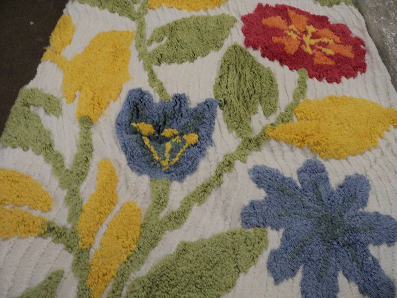 Spring bloom full size bedspread...