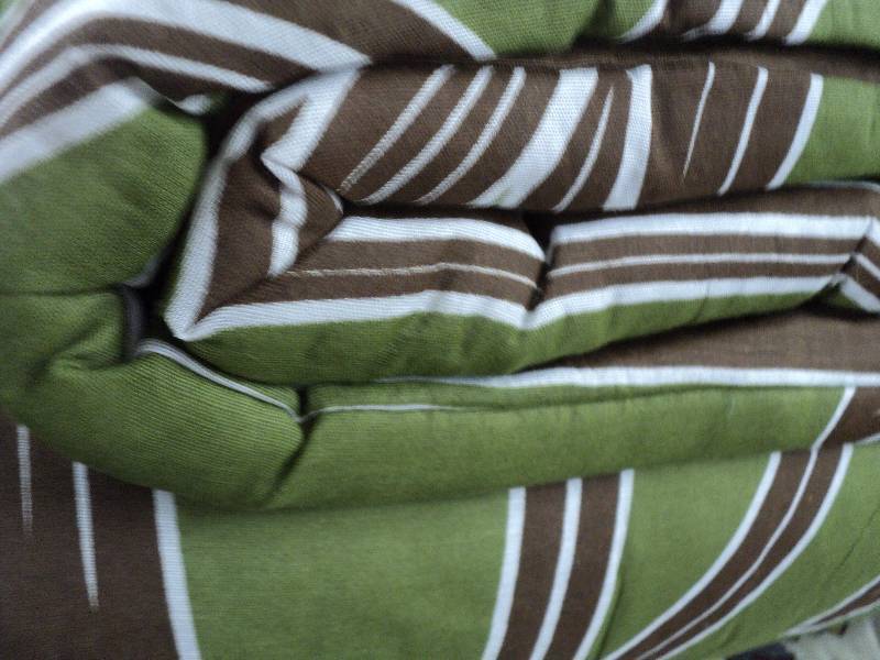 Arietta twin size bed-in-a-bag...