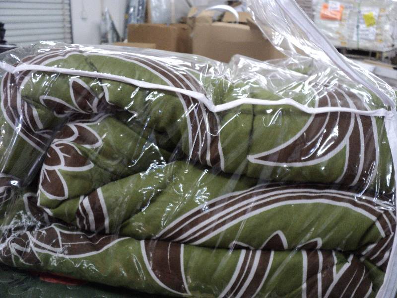 Arietta twin size bed-in-a-bag...