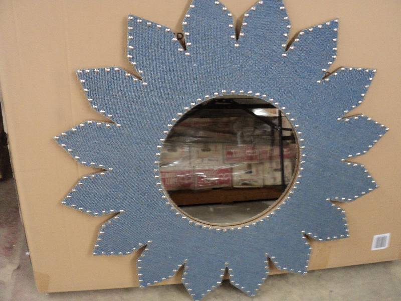 Blue denim petal mirror - 31 diame...