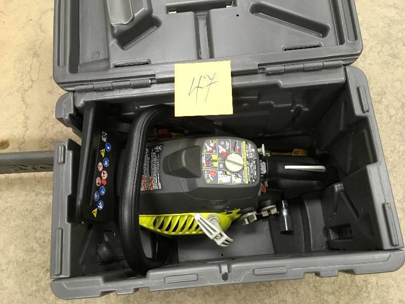 Ryobi 3716 16 Gas Powwered Chain Saw In working conditions