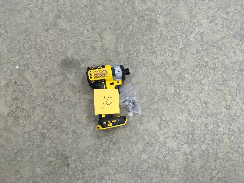 DeWalt 20-Volt Max XR Lithium-Ion Cordless Brushless 3 Speed 14 in. Impact Driver Tool Only In working conditions