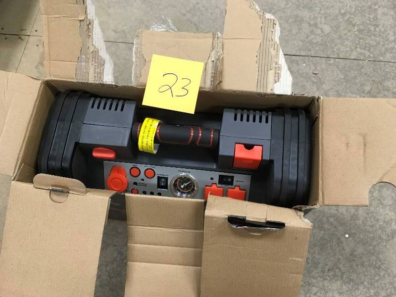 Black&Decker Professional PowerStation - Jumper , Compressor, Inverter, Light AC DC and USB Power In working conditions