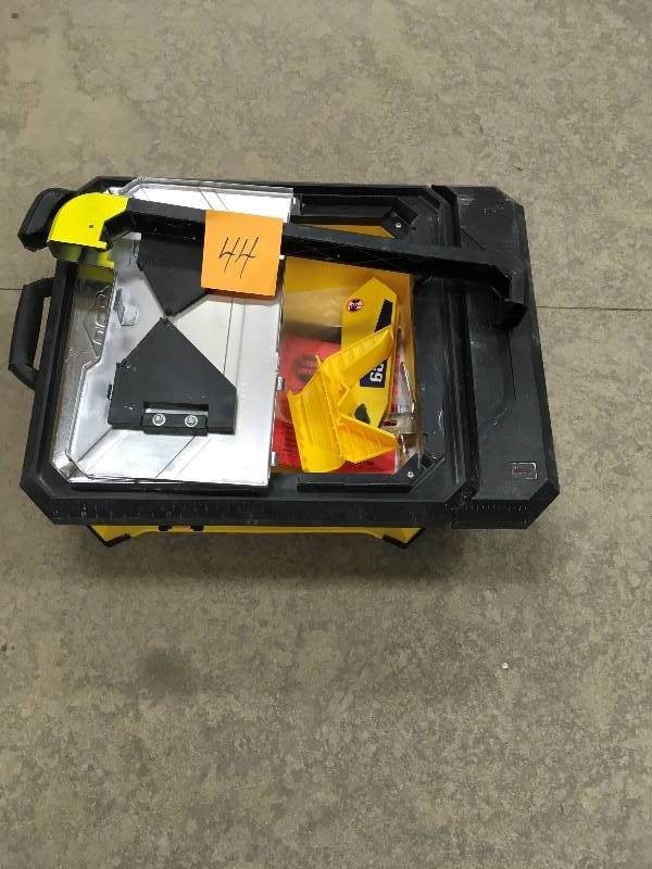 QEP 650 XT Tile Wet Saw with Extension Table in working conditions