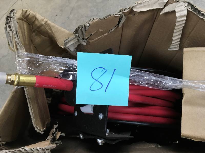 lot 81 image: Speedway Retractable Air Hose Reel with 38 inch x 50 ft Hose in good conditions