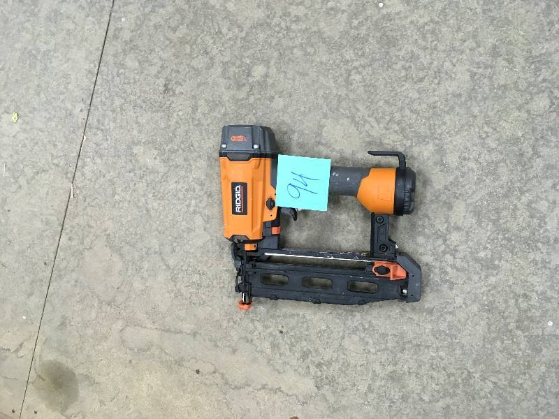 lot 94 image: Ridgid 16-Gauge 2-12 in Straight Finish Nailer In working conditions