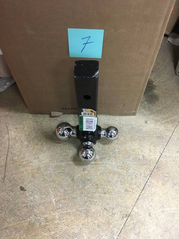lot 7 image: MaxLoad Triple Ball Trailer Hitch in good conditions