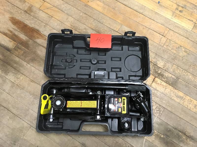 Torin Black Jack 2 Ton 360Degree Handle Hydraulic Trolley Jack in good conditions