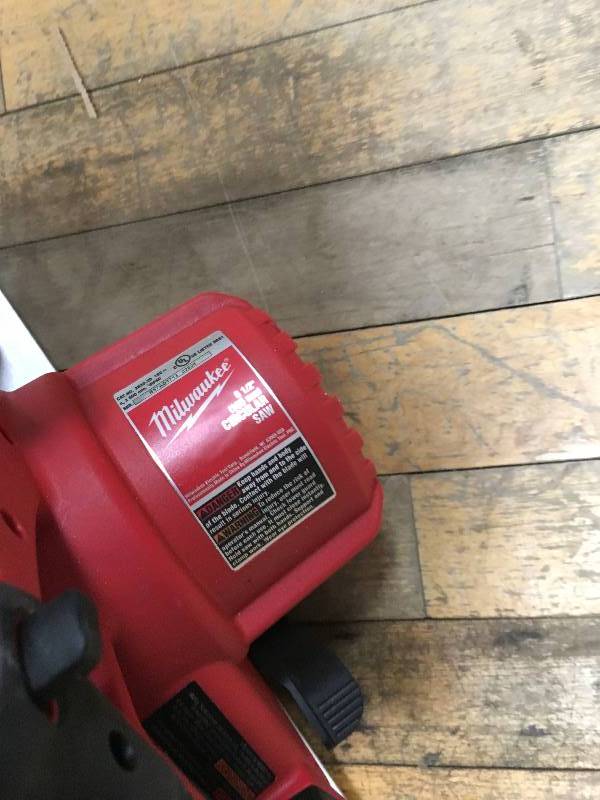 Milwaukee M18 6-12  Circular Saw- Tool Only In working conditions