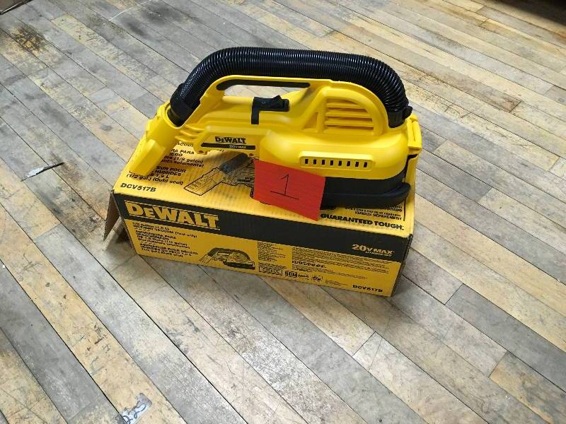 DeWalt 20V-Max Lithium-Ion 12 Gal WetDry Portable Vacuum  Open box never used