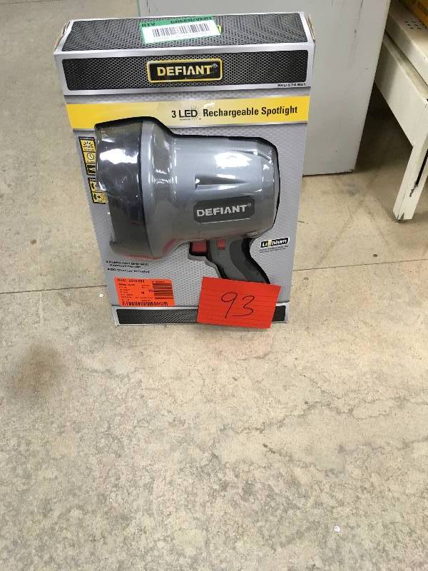 Defiant 450 Lumen Rechargable LED Spotlight Open box never used