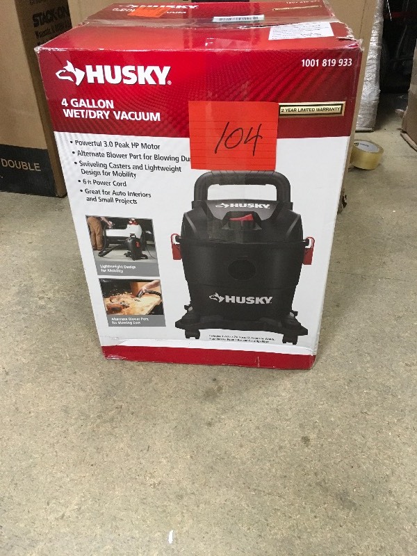 Husky 4 Gal. Portable Poly WetDry Vacuum, Black not used