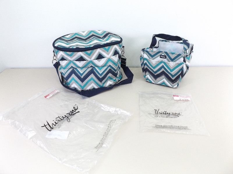 lot 7 image: 2 NEW Retired Thirty-One Dotty Chevron BagsCaddies