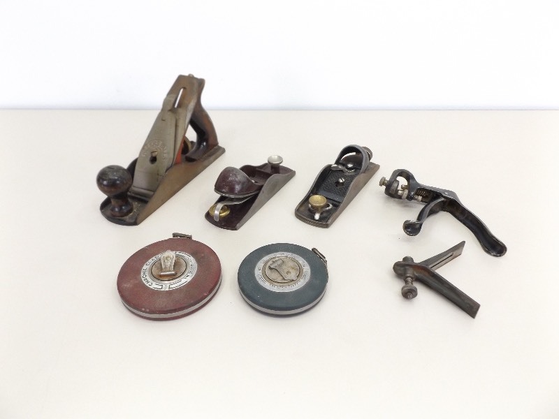lot 10 image: Lot of Antique Wood Planers, Tape Measures, etc. Tools