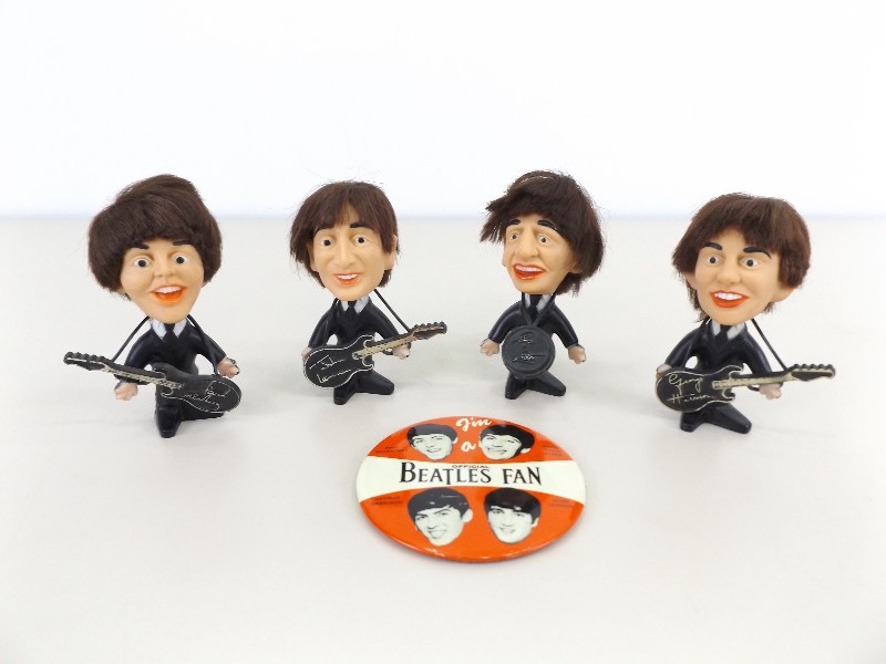 lot 1 image: Vintage 1964 Seltaeb Inc. Beatles Dolls, and 4 Beatles Fan Button