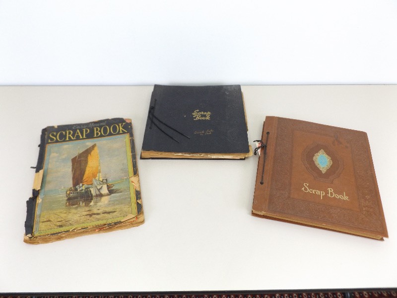 lot 18 image: 3 AntiqueVintage Scrap Books