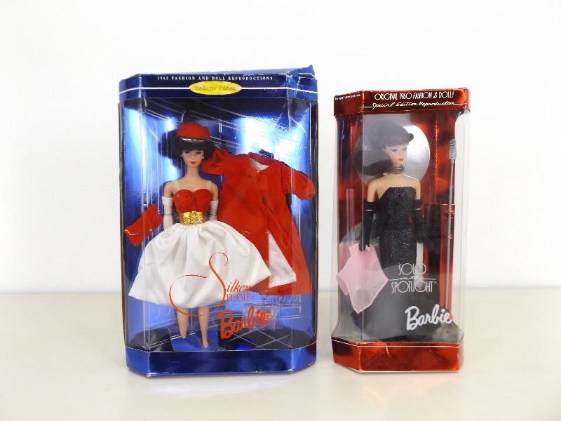 lot 28 image: 2 NRFB Collectible Barbies
