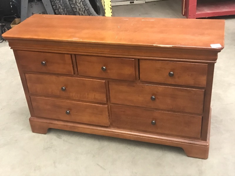 lot 33 image: Vintage 7-Drawer Wooden Dresser ...