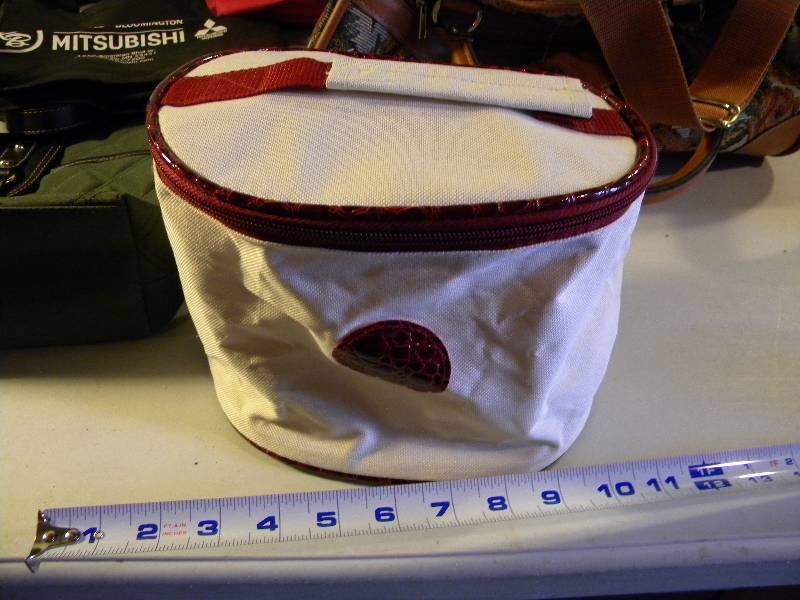 Handbags & Purses