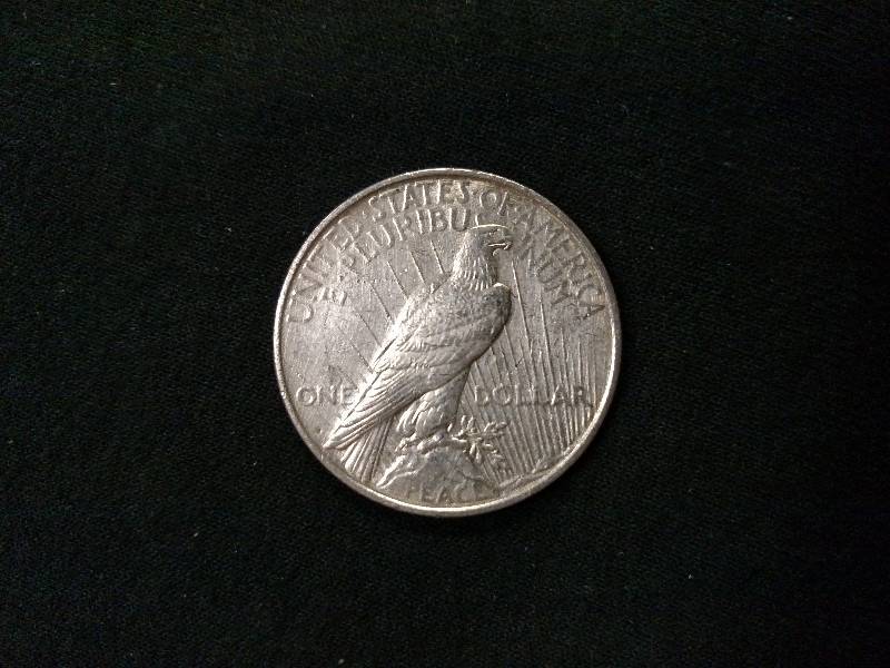 1922 D Peace Silver Dollar...