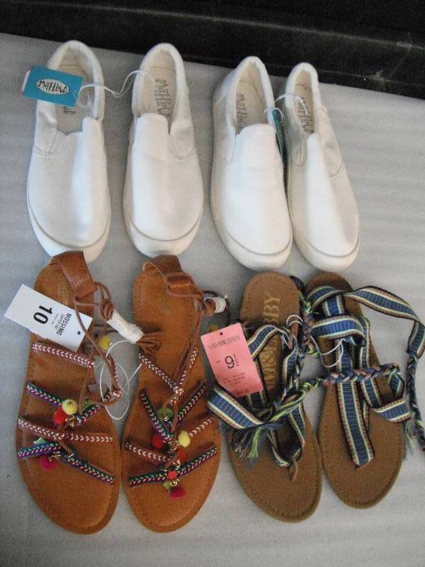 Womens Shoes Size 9 � & 10