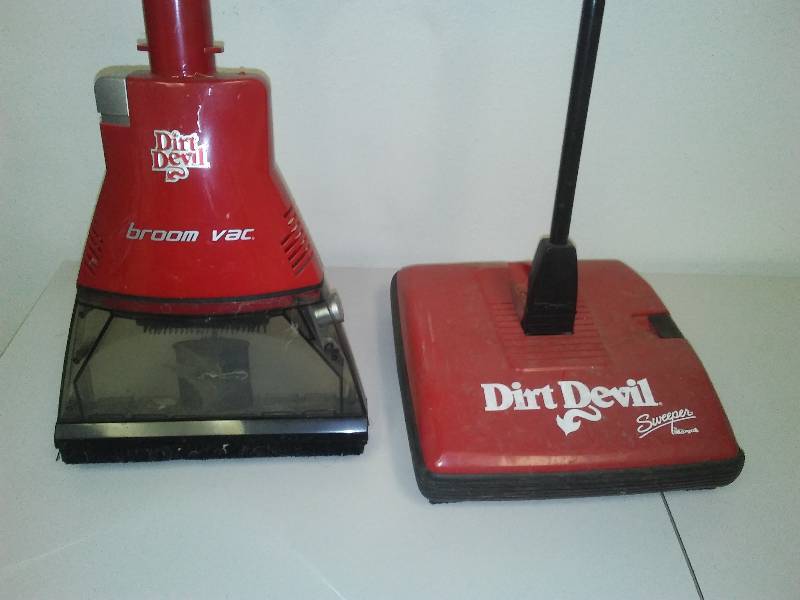 lot 40 image: Dirt Devil Floor Sweeper and Power Broom