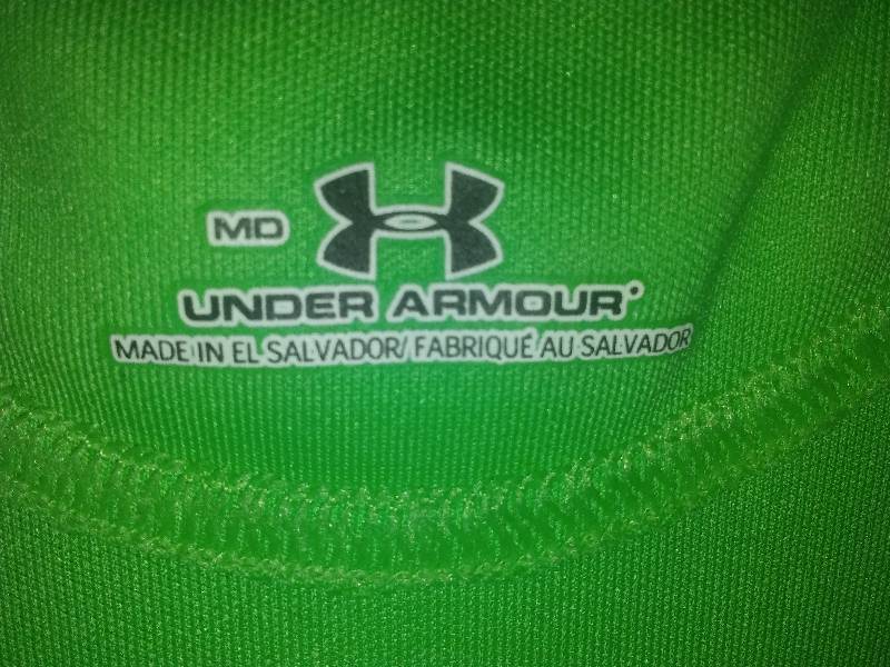 lot 22 image: Size M, Underarmor Golf Shirt Perham Lakeside