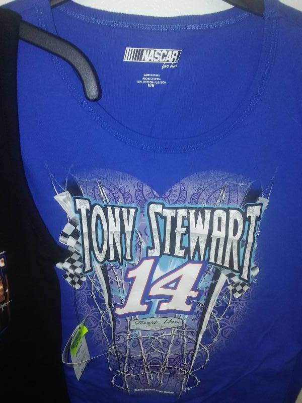 lot 27 image: 4 NWT Womens Size M Tony Stewart Tanks, Tees, Authentic NASCAR