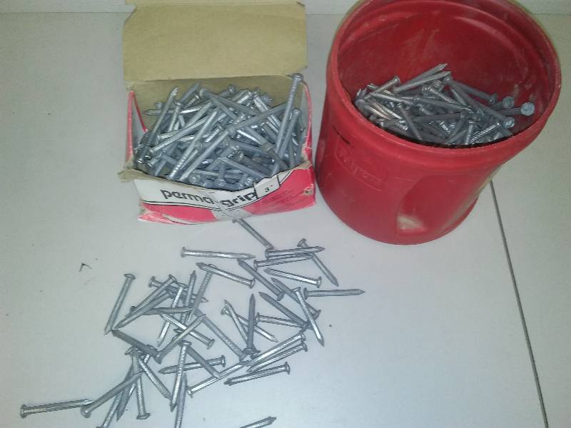 lot 74 image: Perma Grip Spiral Nails