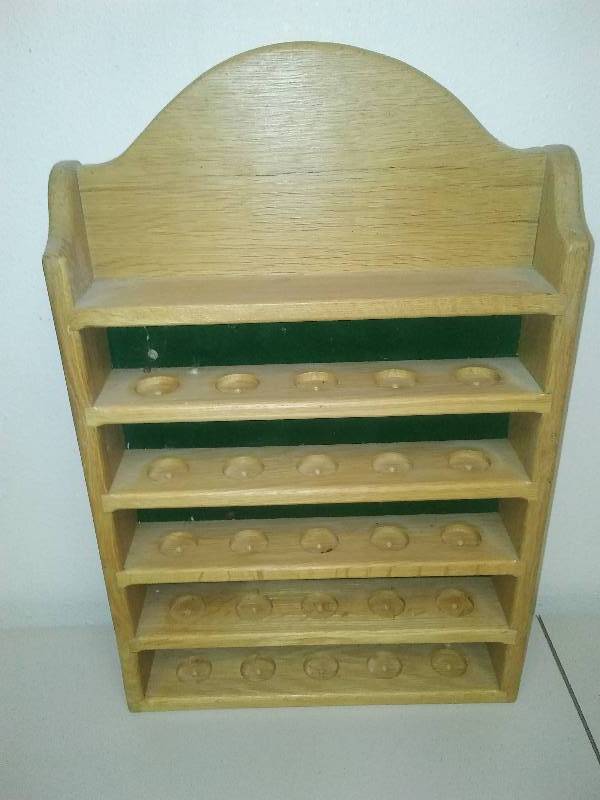 lot 83 image: 25 Ball Golf Ball Display - Oak