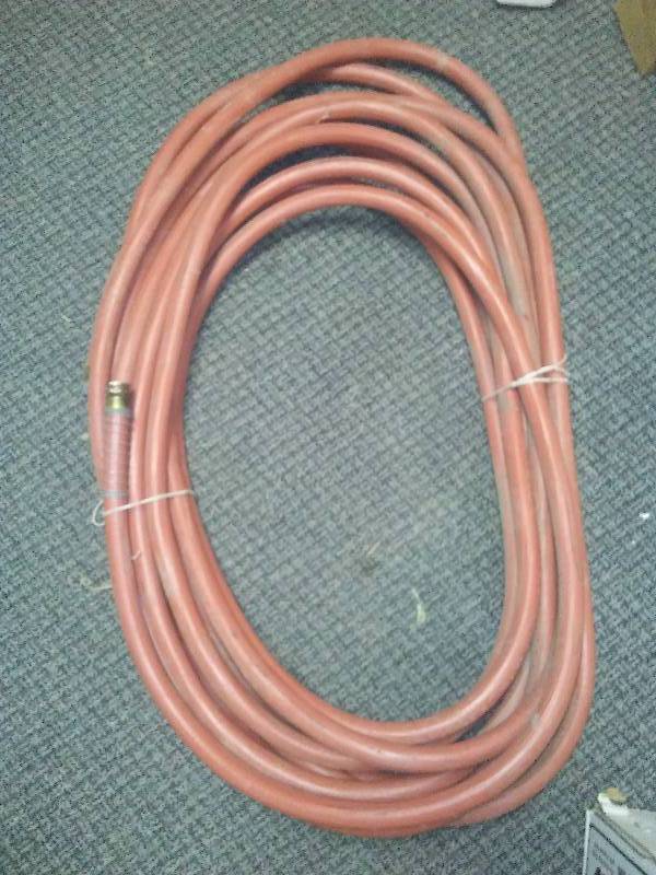 lot 95 image: Heavy Duty Commercial Hose