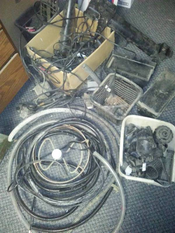 lot 98 image: Pond Pumps, Hoses, fitters, heater