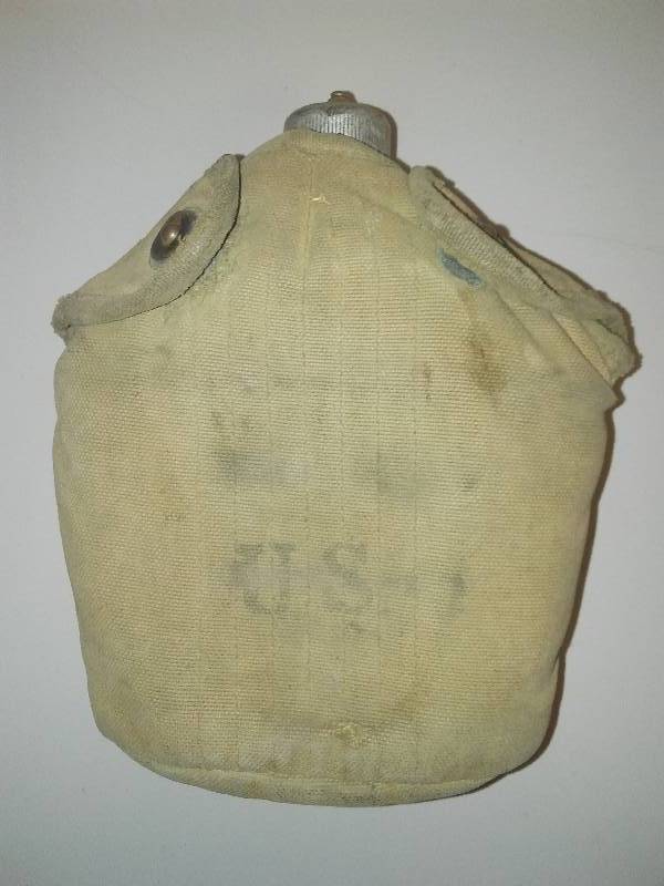 lot 107 image: WWI Canteen and Case