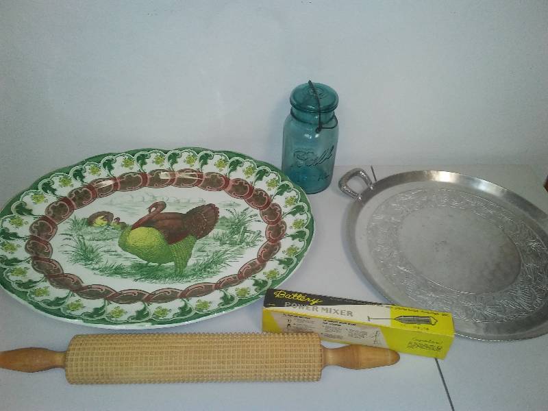 lot 113 image: Vintage Kitchen  2 platters, Blue Jar with Bail Handle, battery mixer in original box and more