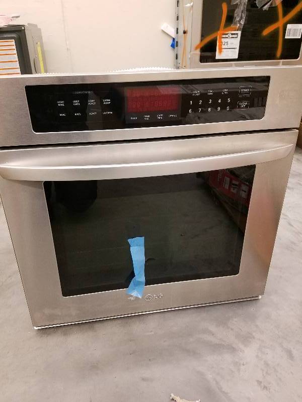lot 92 image: 30 in. Single Electric Wall Oven with Convection in Stainless Steel