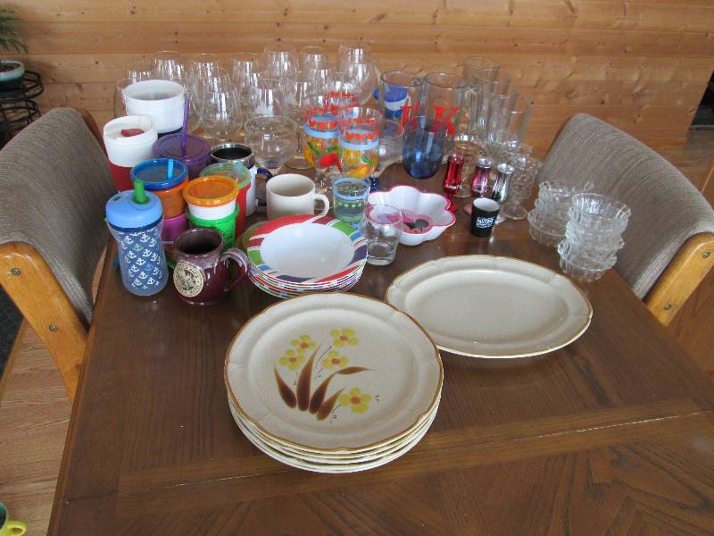 lot 16 image: Wine Glasses and Assorted