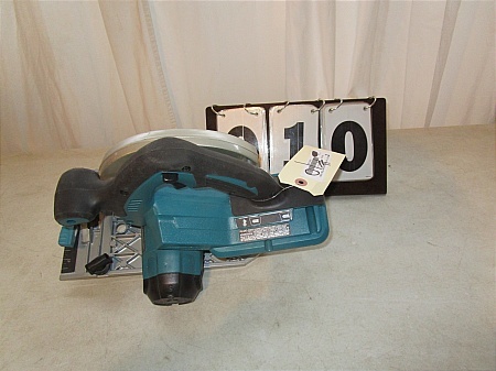 Makita 7-14 Circular Saw