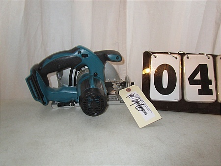 Makita 18V LXT Cordless 6-12 Circular Saw