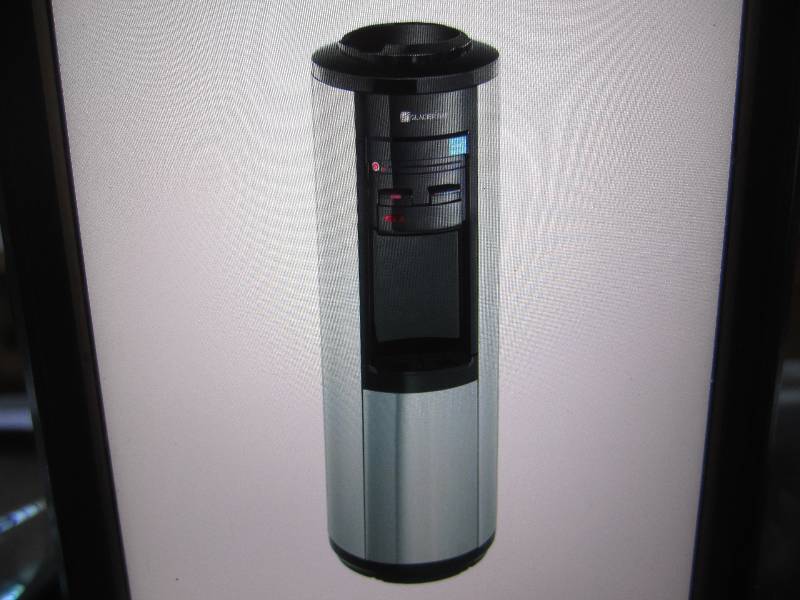 lot 5 image: Glacier Bay Stainless Steel Water D...