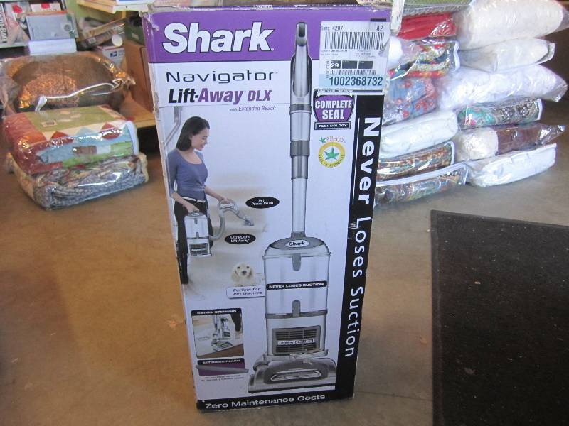 lot 8 image: Shark Navigator Lift-Away DLX with ...