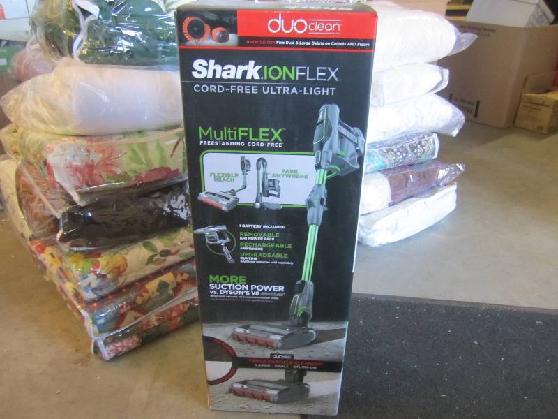 lot 9 image: Shark IONFlex DuoClean Cordless Bag...