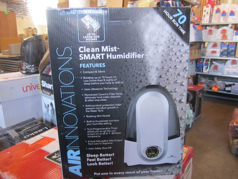 lot 16 image: Air Innovations Clean Mist Smart Hu...