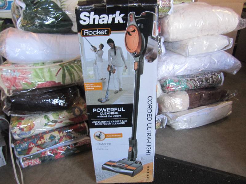 lot 27 image: Shark Rocket Ultra-Lite Upright Vac...
