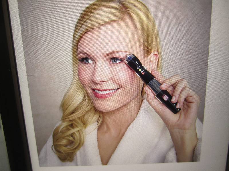 lot 63 image: Verseo Smooth Electrolysis Pen with...