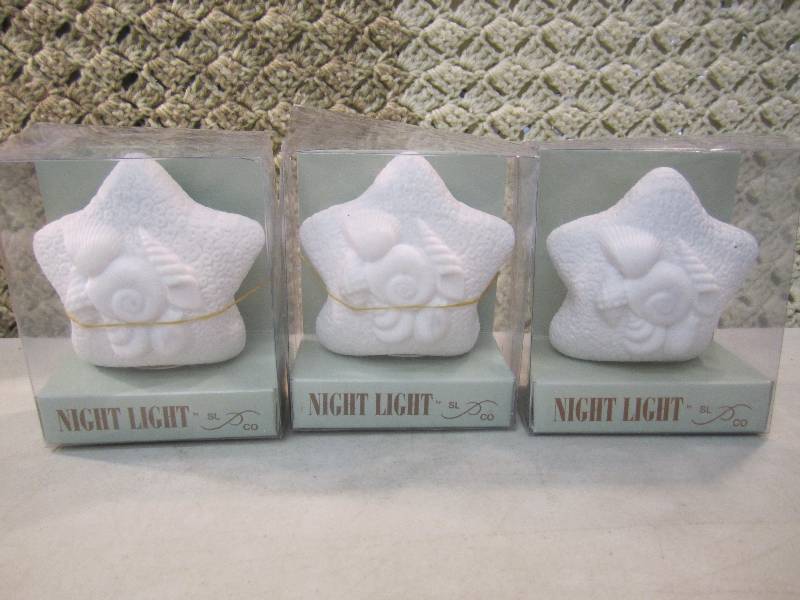 lot 68 image: Lot of 3 Sea Shell Night Lights Sta...