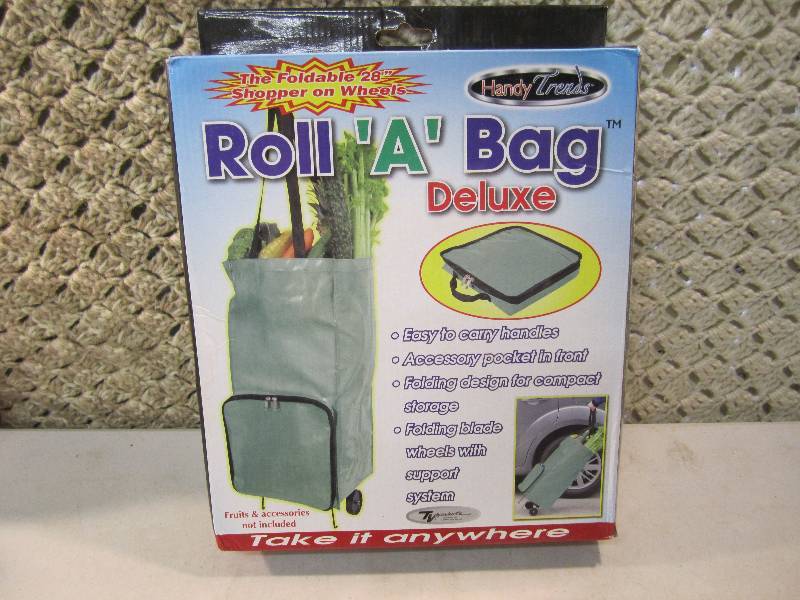 lot 70 image: Handy Trends Roll A Bag Deluxe Po...