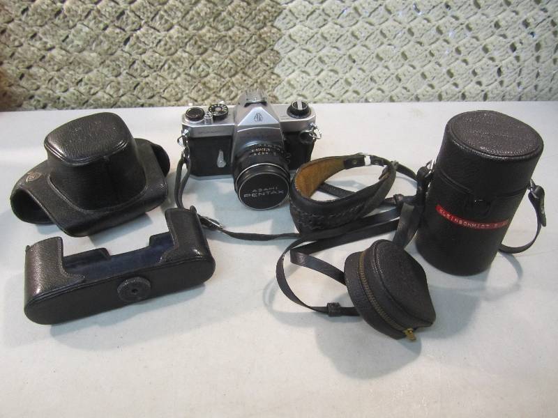 lot 79 image: Asahi Pentax Spotmatic Camera with ...