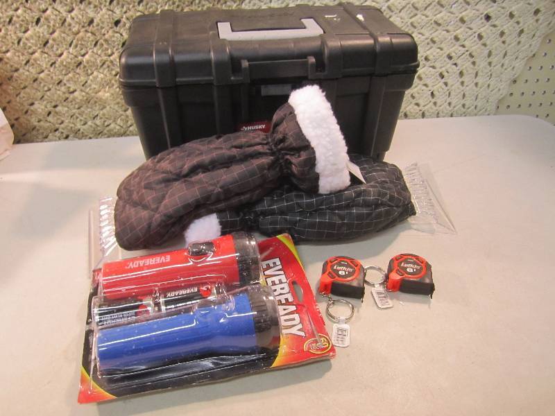 lot 84 image: Mix Lot Husky Tool Box (no latch), ...